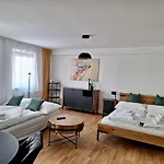 Klimatisiertes Altstadt-apartment Mit Terrasse Im Zentrum - Aelium Cetium Appartement Sankt Poelten