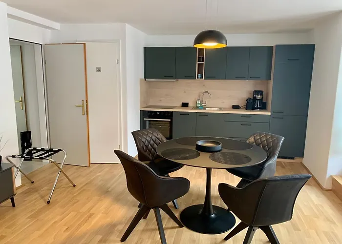 Air-conditioned, Quiet With A Terrace In Center Of St Poelten - Smart Tv ザンクト・ペルテン