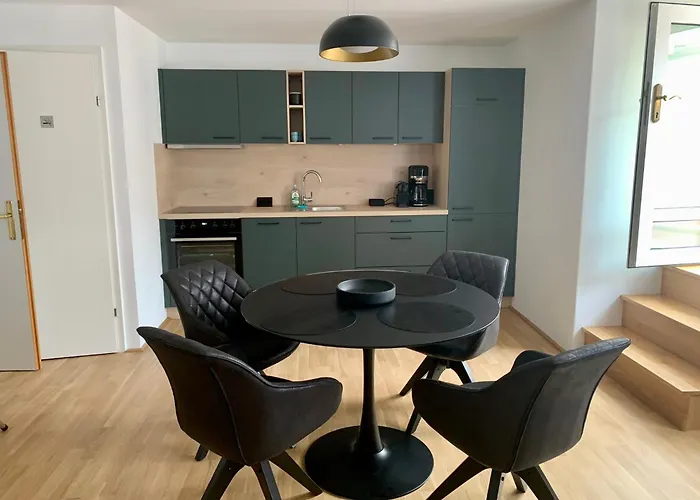 Air-conditioned, Quiet With A Terrace In Center Of St Poelten - Smart Tv アパート *